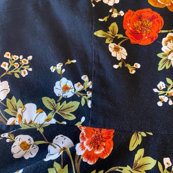 Chicanary-Black and Floral-Vintage Inspired Dress Fit and Flare Size Large - Picture 6 of 9